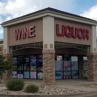 the front of a liquor store