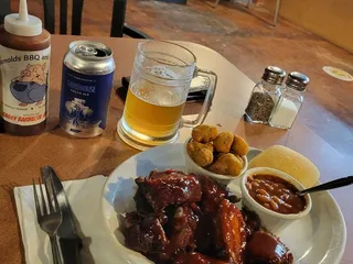 Arnolds BAR-B-QUE & Grill