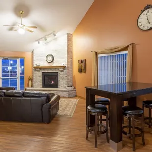 Paynesville Inn &amp; Suites Lobby