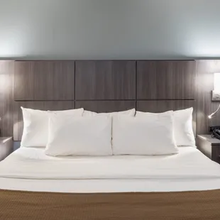 Paynesville Inn &amp; Suites King Room