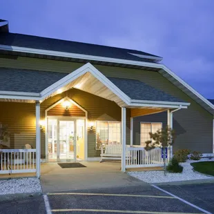 Paynesville Inn &amp; Suites