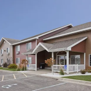 Paynesville Inn &amp; Suites