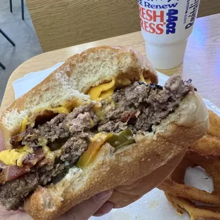 100% high quality beef, never frozen. Nom! Nom! Nom!