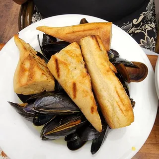 Grilled Garlic Bread