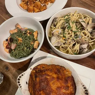Rigatoni con Salsiccia, Linguine alle Vongole, Taglierini Verdi alla Pazzia, Lasagna al Ragu