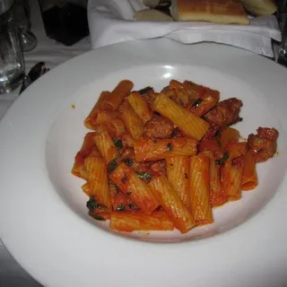 Rigatoni con Salsiccia