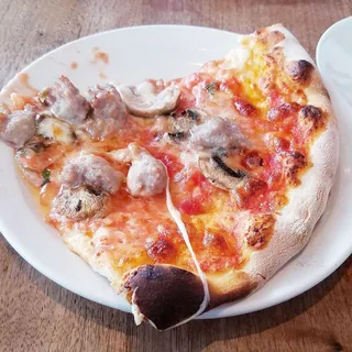Funghi e Salsiccia Pizza