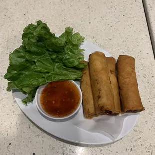 4 Egg Rolls