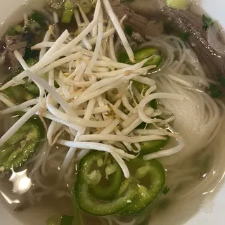 17. Noodle Soup With Well-Done Steak and Tendon