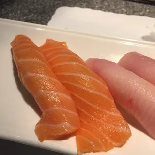 Salmon Nigiri