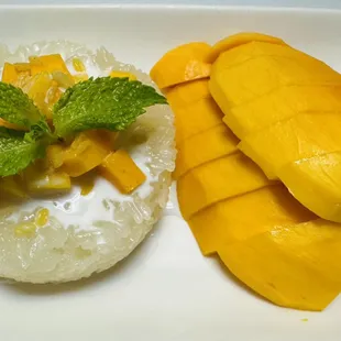 Mango sticky rice