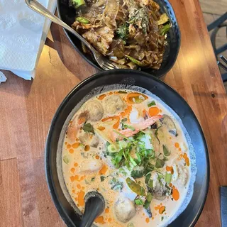 Tom-kha shrimp ramen