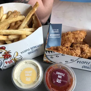 fried chicken, fried chicken wings, chicken wings and fried chicken, food, chicken, bbq chicken, chicken wings, bbq wings, poultry