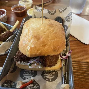 Tillikum Chicken slider