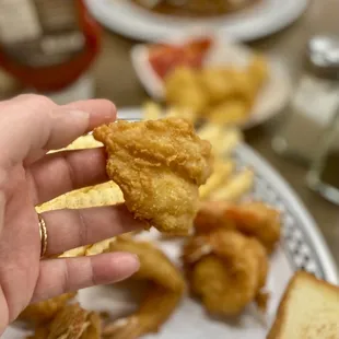 Look at the size of these Butterflied shrimp with the lightest batter. WOZA :)...