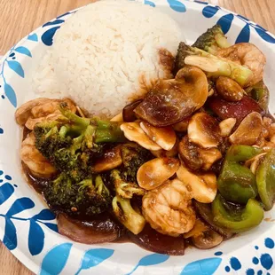 Spicy garlic shrimp with vegetables