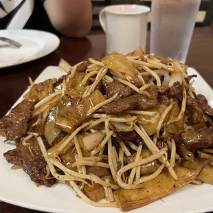 Beef chow fun