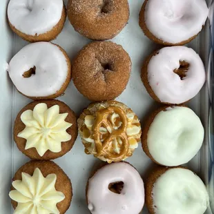 Strawberry, lemon, raspberry, cinnamon sugar and cream cheese.