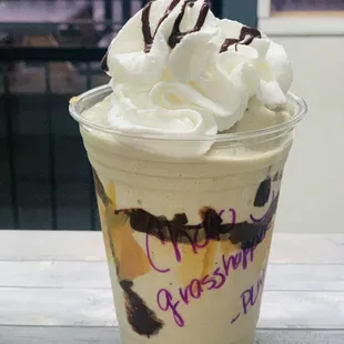 Mint chocolate meal replacement