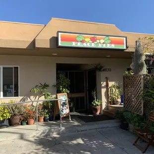 the front entrance of a restaurant