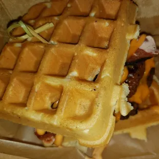 WAFFLE BUGER!