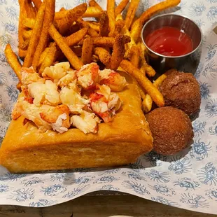 Lobster roll