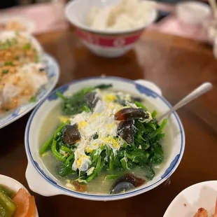 1k egg and egg soup with pea shoots