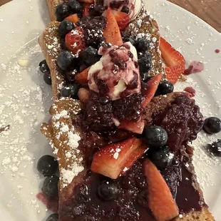 Mountain of Very Berry French Toast