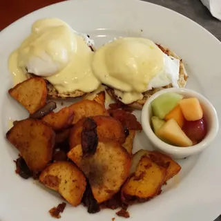 TRADITIONAL EGGS BENEDICT