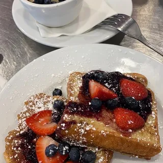 1/2 VERY BERRY STUFFED FRENCH TOAST