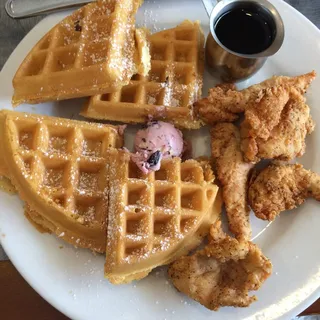 CHICKEN & WAFFLES