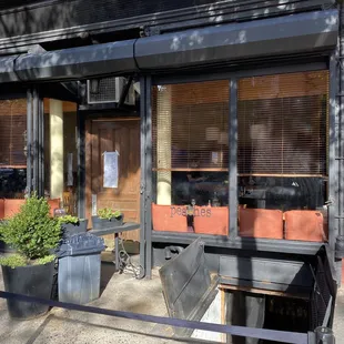 Photo of entrance (393 Lewis)