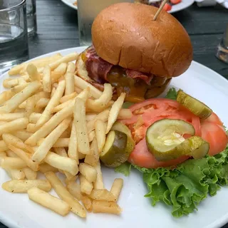 Peaches Black Angus Burger