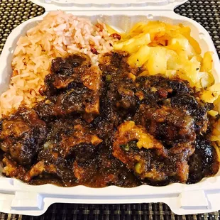 Stewed Oxtails w/ Pigeon Peas &amp; Rice &amp; Cabbage!....Not bad at all.