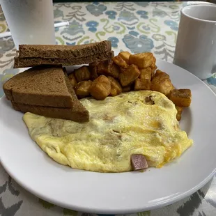 Classic Ham &amp; Cheese Omelette