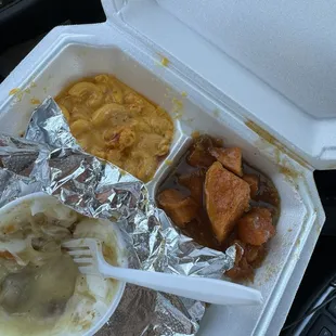 Baked Macaroni &amp; Cheese Candied Yams Banana Pudding