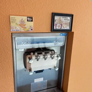a frozen yogurt machine