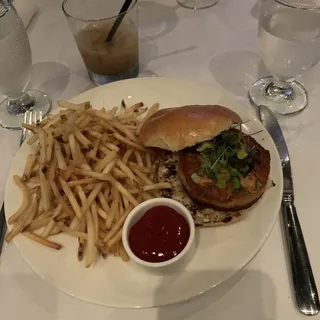 Salmon-Cake Burger