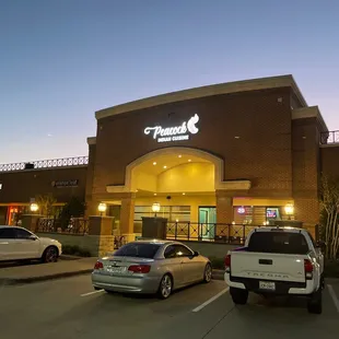 the outside of the restaurant