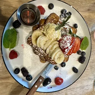 Banana French toast with berries.