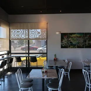 a view of the outside of the restaurant