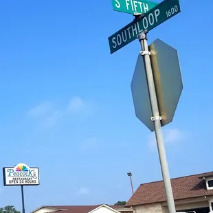 the intersection of south loop and fifth street