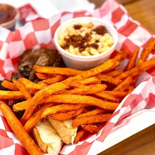 Brisket, man n cheese, sweet potato fries