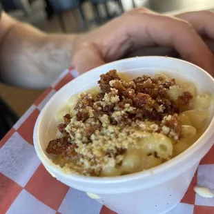 Mac n' cheese (not much flavor)