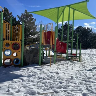 Slide and other fun stuff for kiddos to play on.