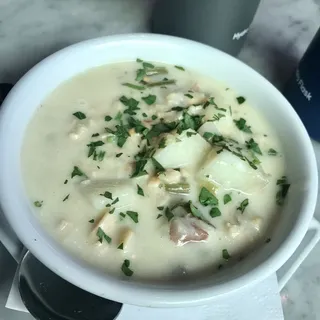 Bistro Clam Chowder Lunch