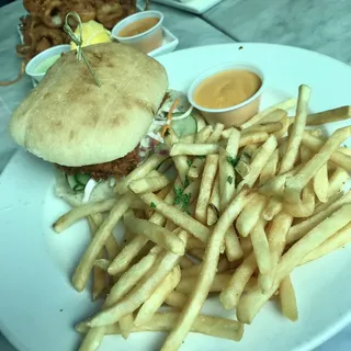 Spicy, Crunchy Chicken Sandwich Lunch