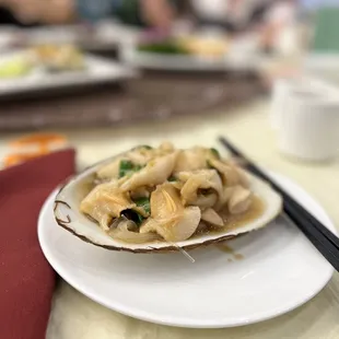 Steam surf clam with garlic over vermicelli