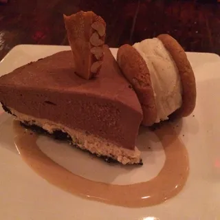 Chocolate Peanut Butter Cup Pie