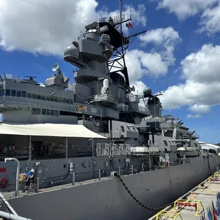 USS Missouri - Lindsay was a fabulous guide!!!